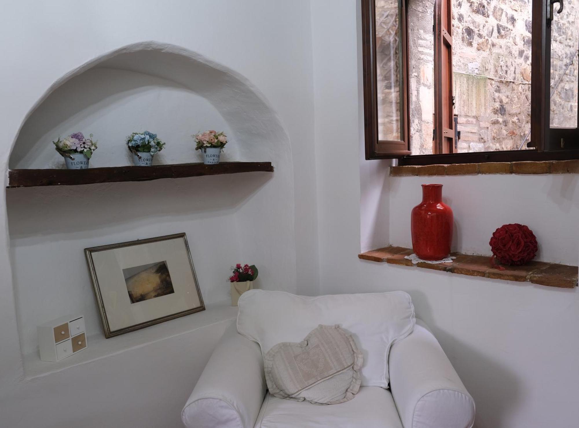 Joy'S Nest Apartment Todi Exterior photo