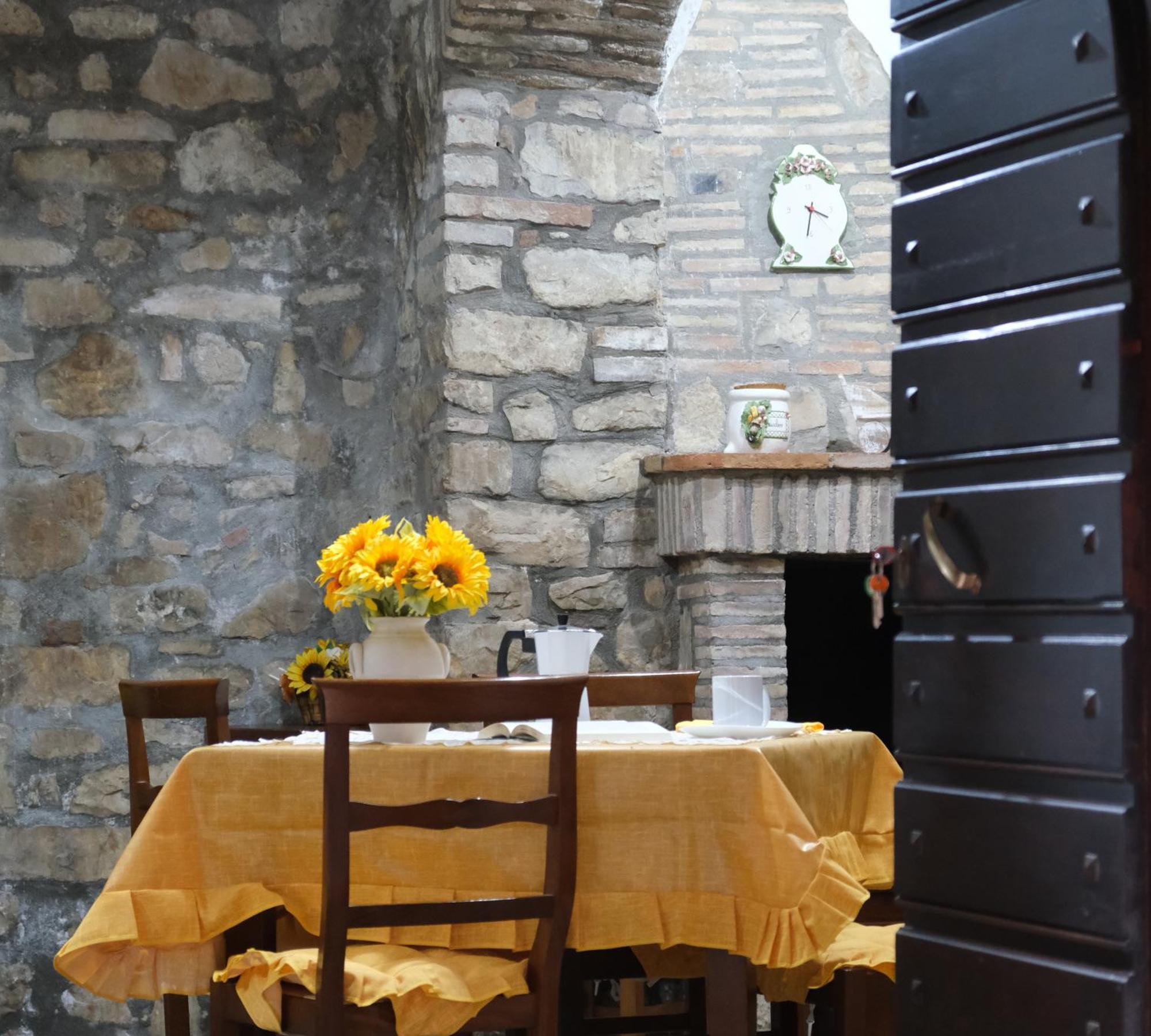Joy'S Nest Apartment Todi Exterior photo