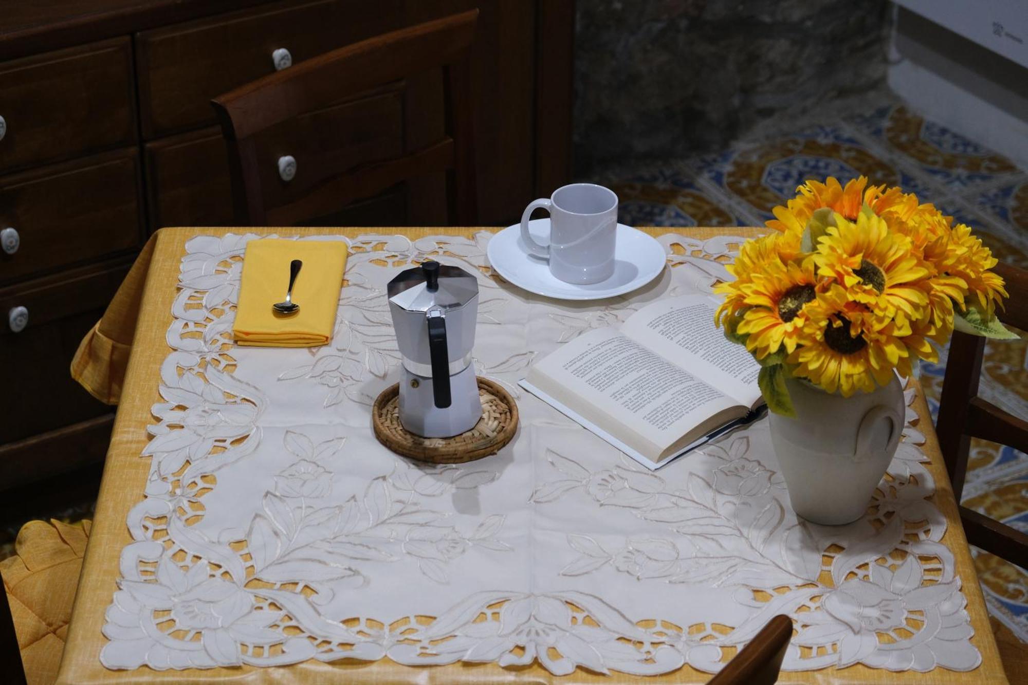 Joy'S Nest Apartment Todi Exterior photo